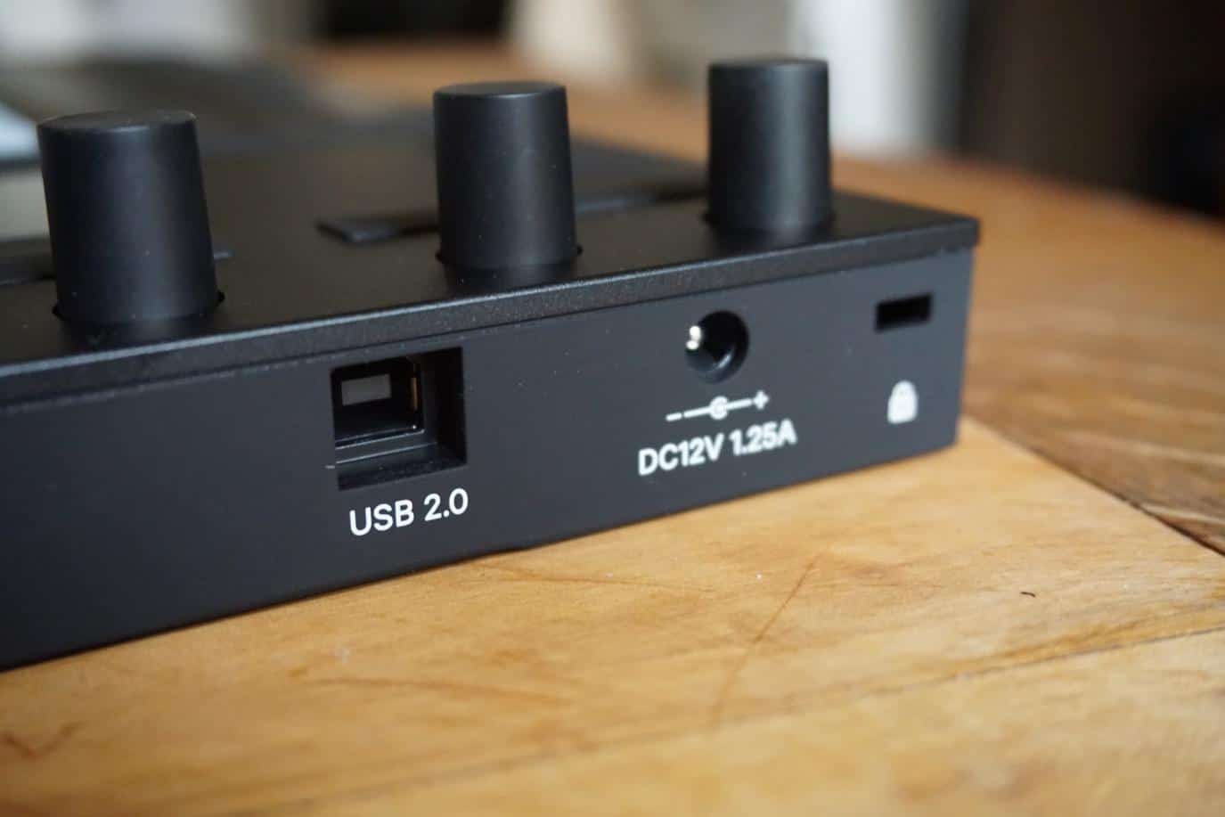 USB 2.0 port ableton push